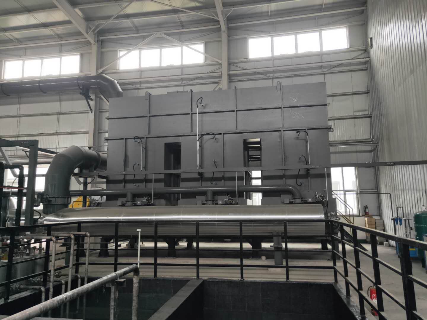 The installation of exhaust gas incineration and desulfurization system was successfully completed